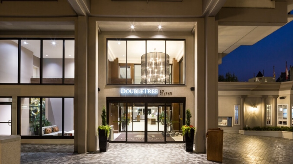 DoubleTree by Hilton Hotel & Suites Victoria